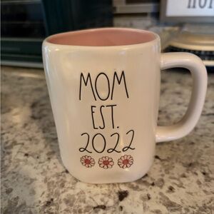 Rae Dunn Mom Est. 2022 Ceramic Mug - Pink and White